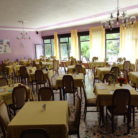 Hotel Levico Levico Terme Bagian luar foto