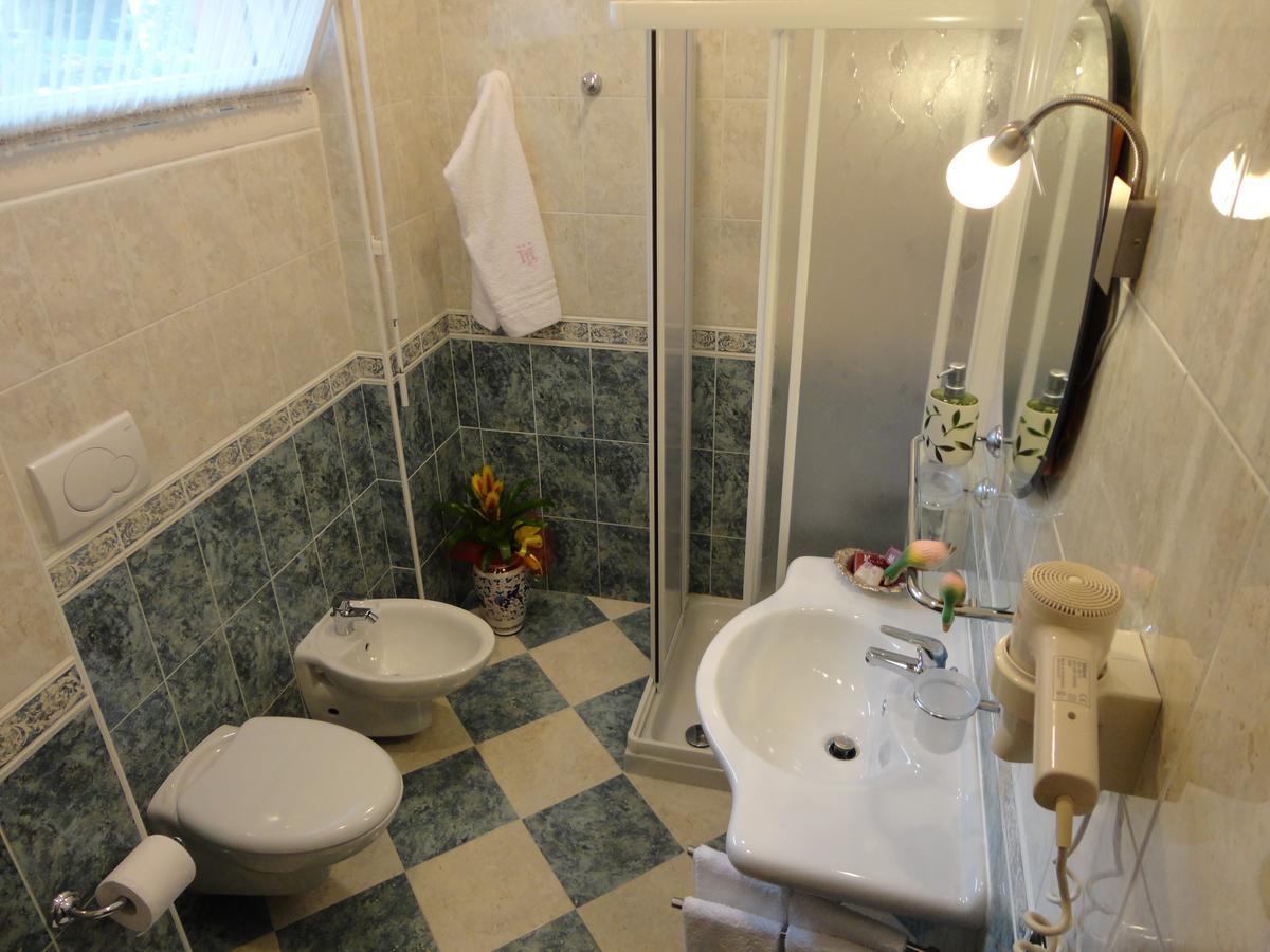 Hotel Levico Levico Terme Bagian luar foto