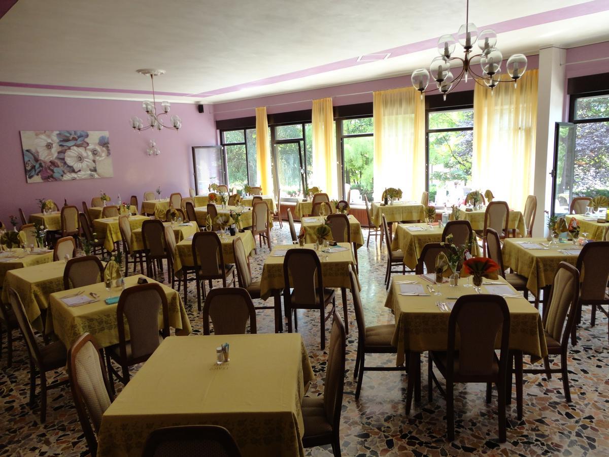 Hotel Levico Levico Terme Bagian luar foto